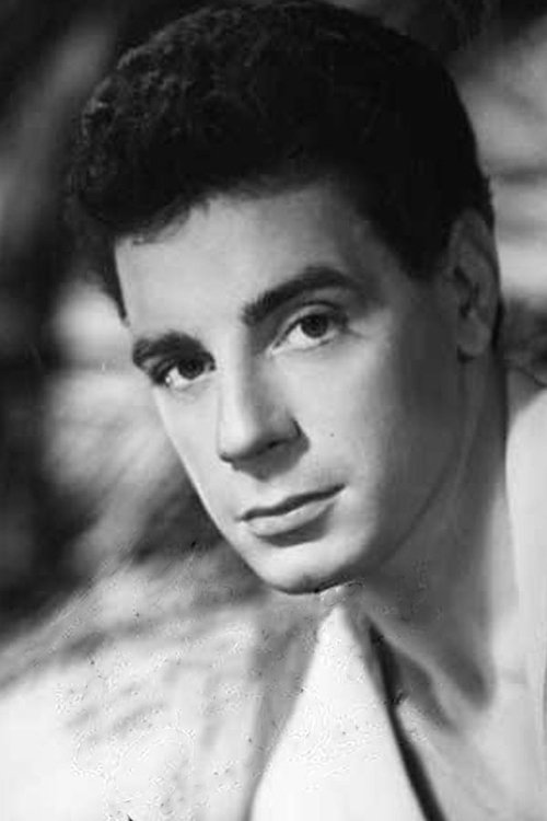 Rolando Dumas as Yiyo