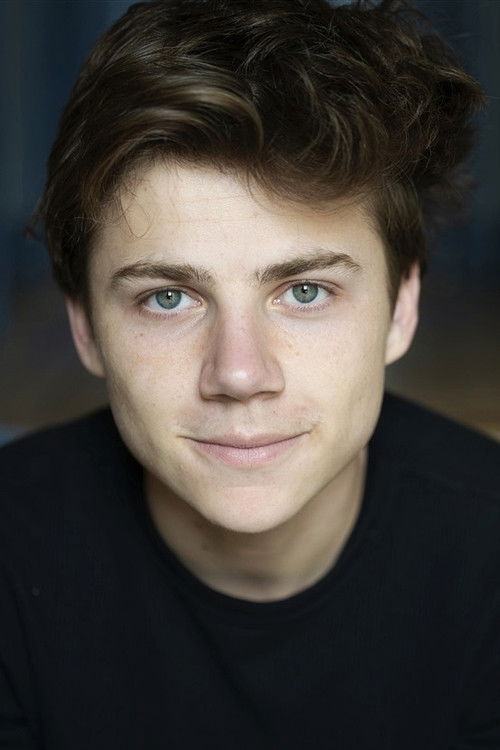 Félix Lefebvre as Hugo