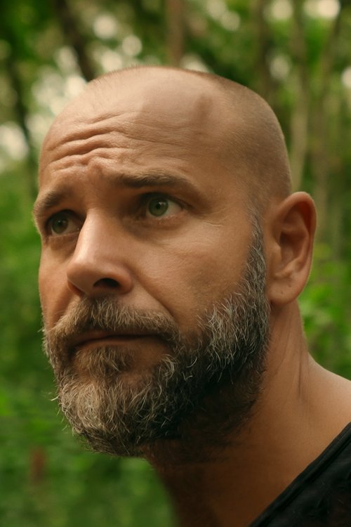 Maik Burghardt as Maik