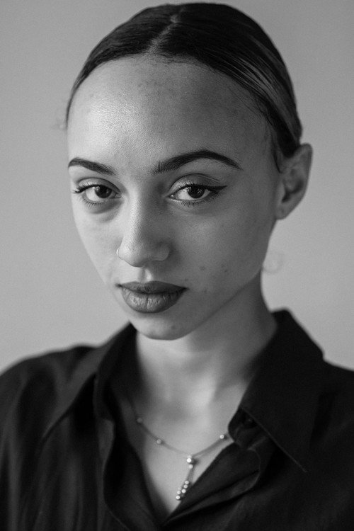 Nokokure Dahl as Thi