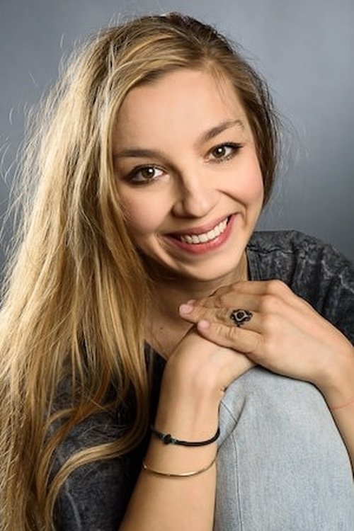 Ilinca Manolache as Ilinca