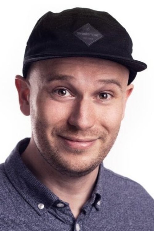 Morten Wichmann as Komiker