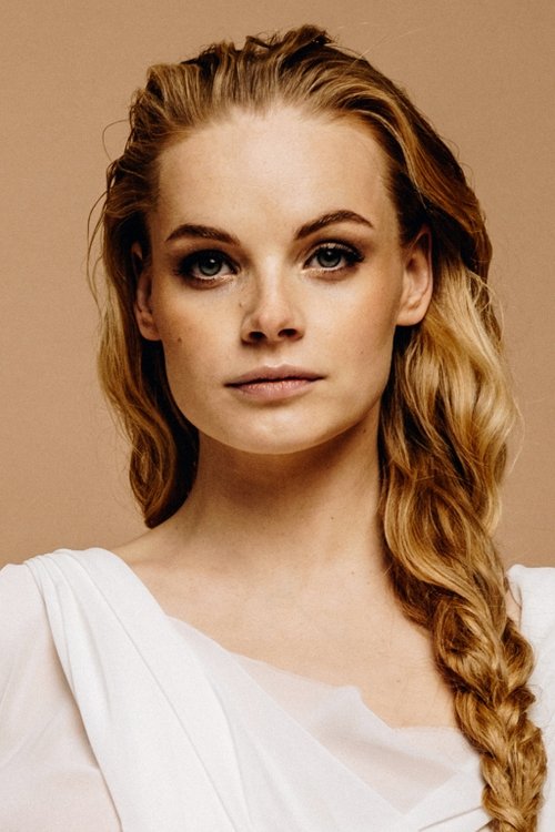 Ieva Florence-Vīksne as Passanger