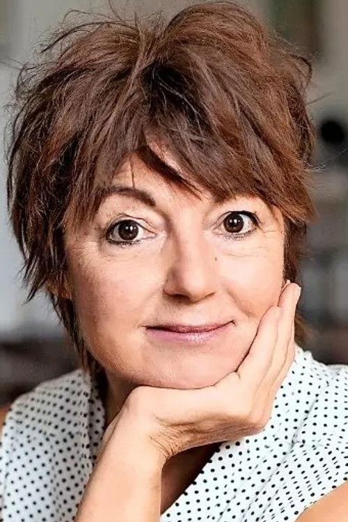 Véronique Montel as Madame Godard, l'accompagnante de l'association Mourir dans la Dignité