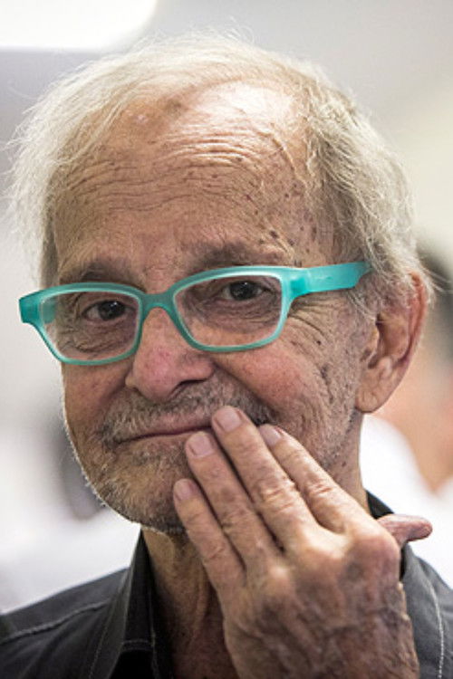 Goulart de Andrade as Simão