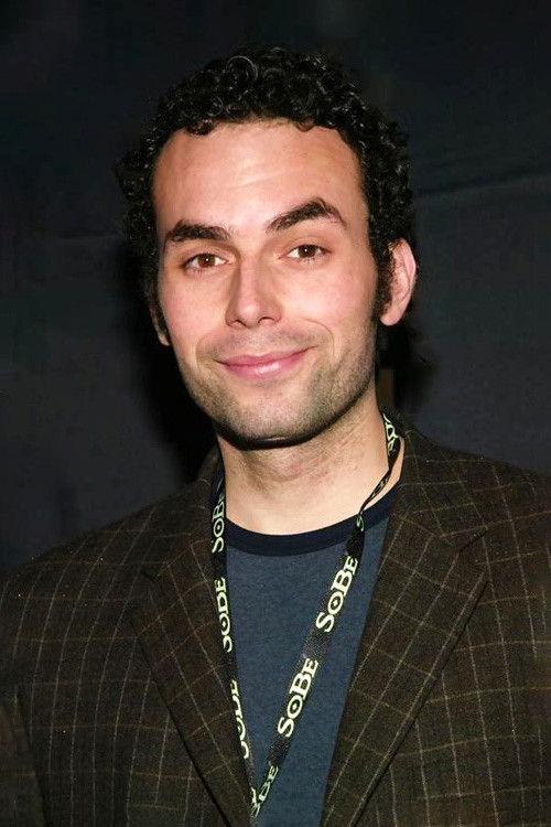 Victor Quinaz as Kevin