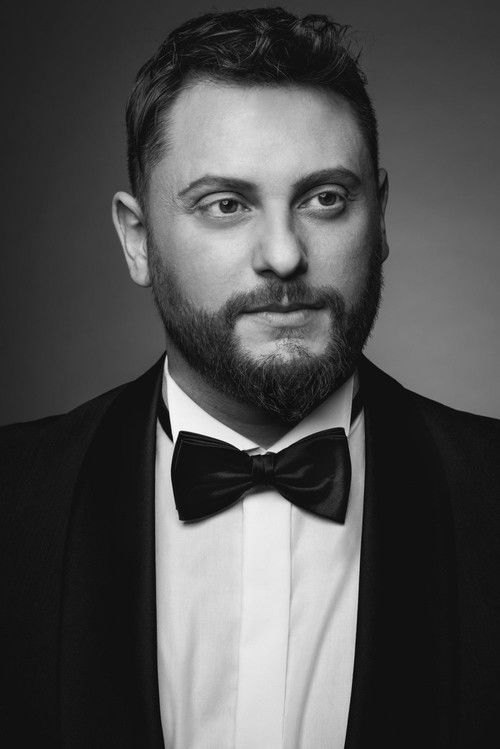 Airam Hernández as Alfredo Germont