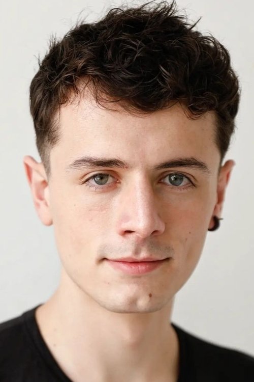 Carlo Basabe as Carlos Alazraki