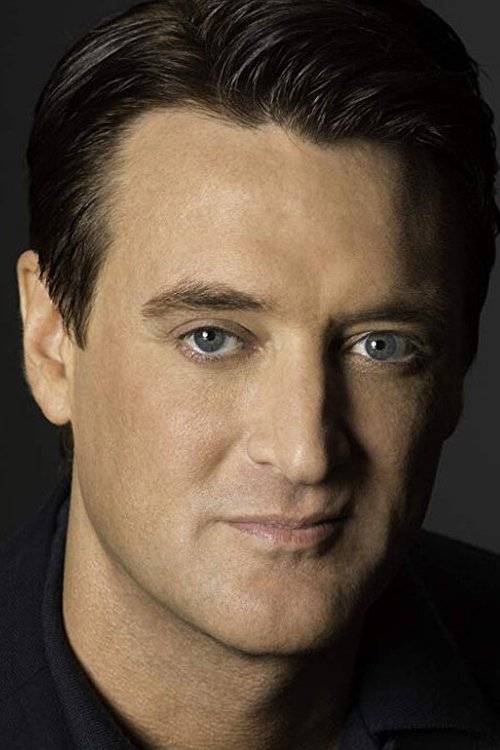 Philip Pavel as Benton