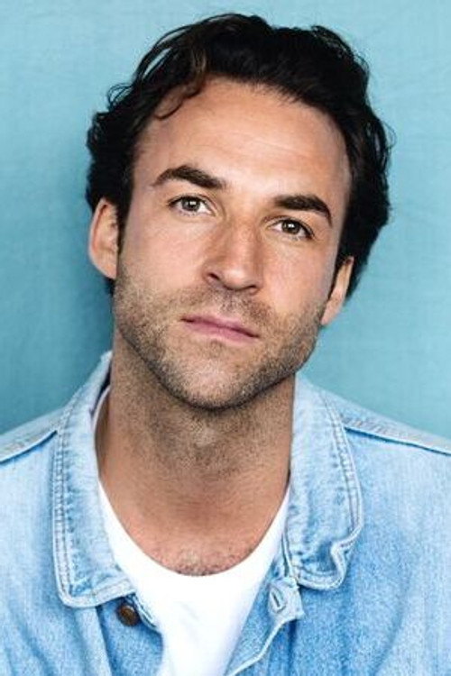 Linus Schütz as Yascha Krüger