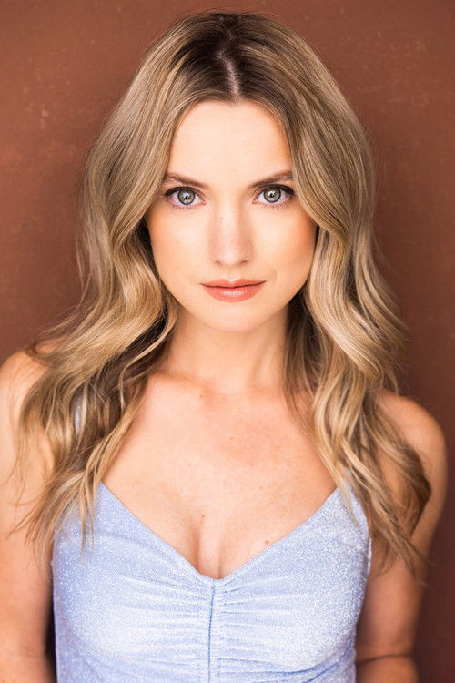 Cameron Cipolla as Annie