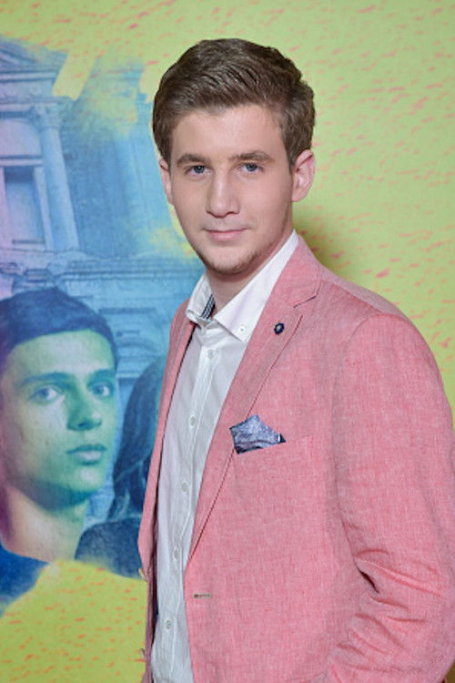 Mohammad Hindieh as Omar