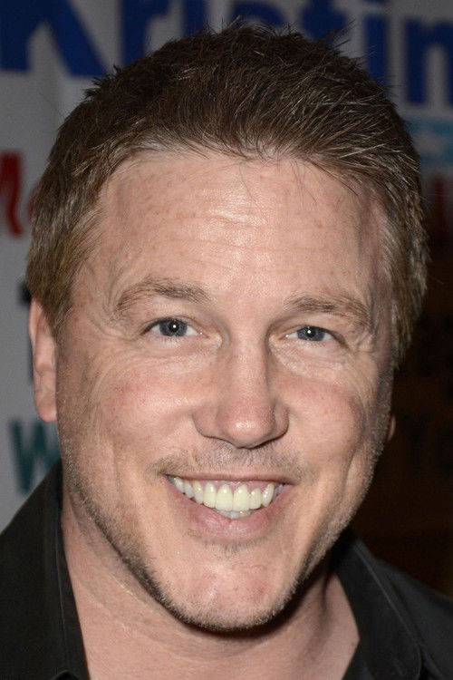 Lochlyn Munro as Agent Jake Harper