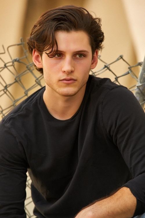 Donte Paris as Alfonso (voice)