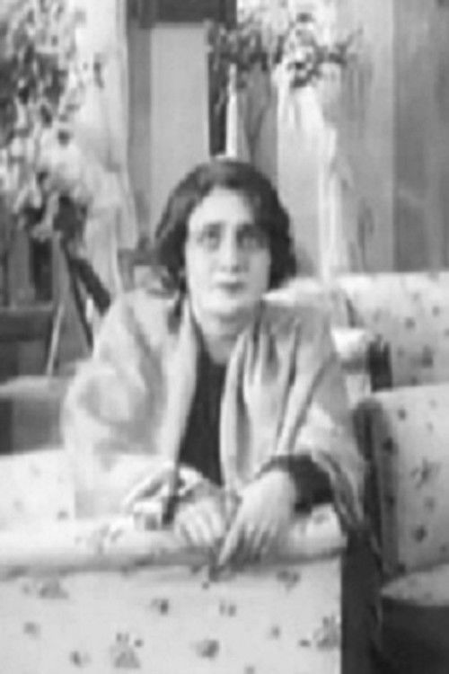 Tamara Gedevanova as Zoia's sister