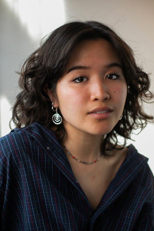 Sascha A. Putri as Jo