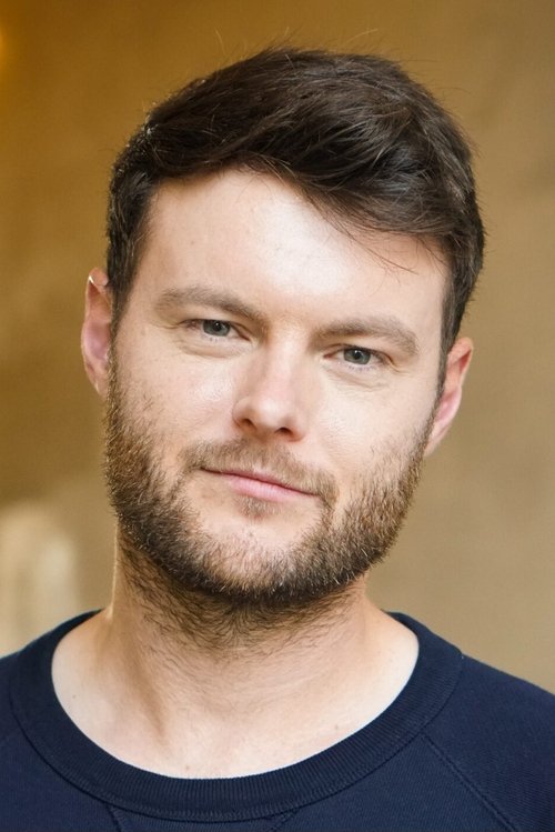 Matthew Barry as Leo Vivaldi