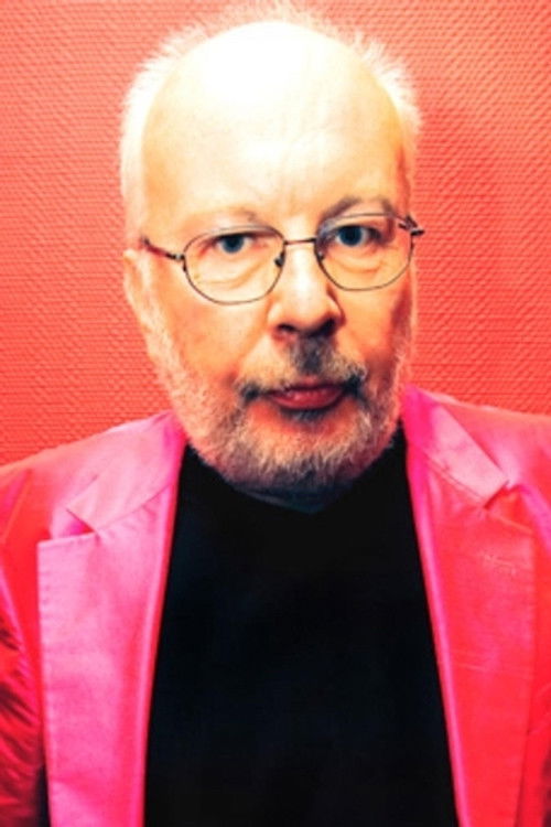 Wolfgang Büld as Interviewer