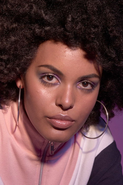 Mila Smith as Ellie King