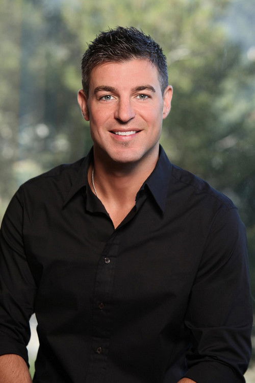 Jeff Schroeder as Paul McLaren