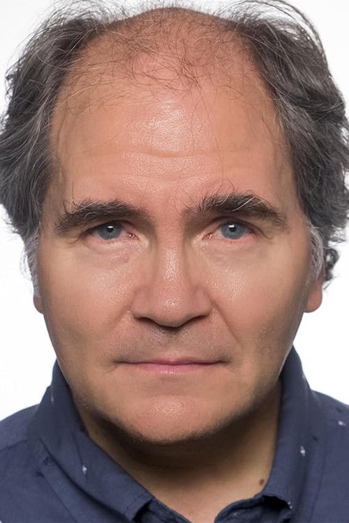 Erik Bjarnar as Ralph