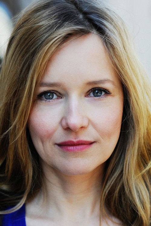 Stefanie Stappenbeck as Linda