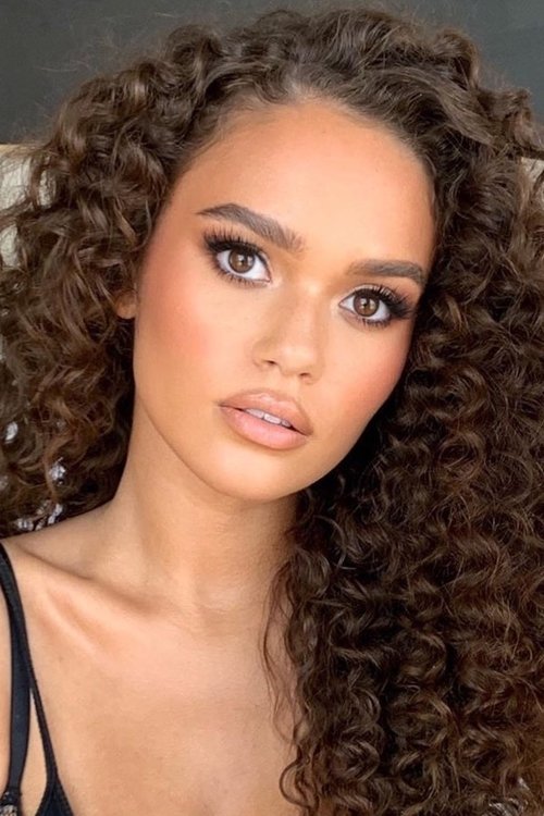 Madison Pettis as Claire