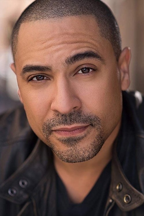 Rob Giumarra as Oscar Heavy #1