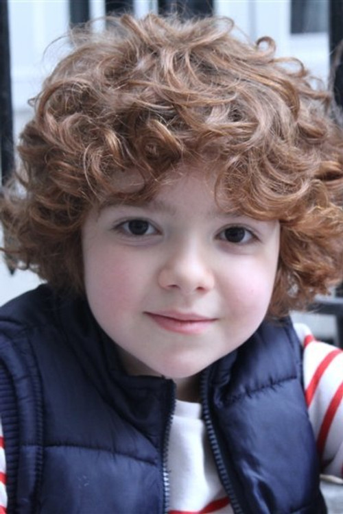 Adam Seddouki as Marie-Maxime Guiniou