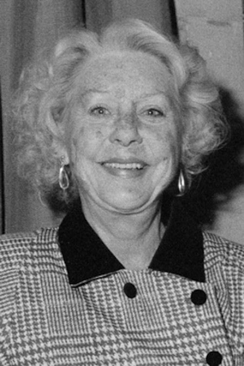 Olivette Thibault as Tante