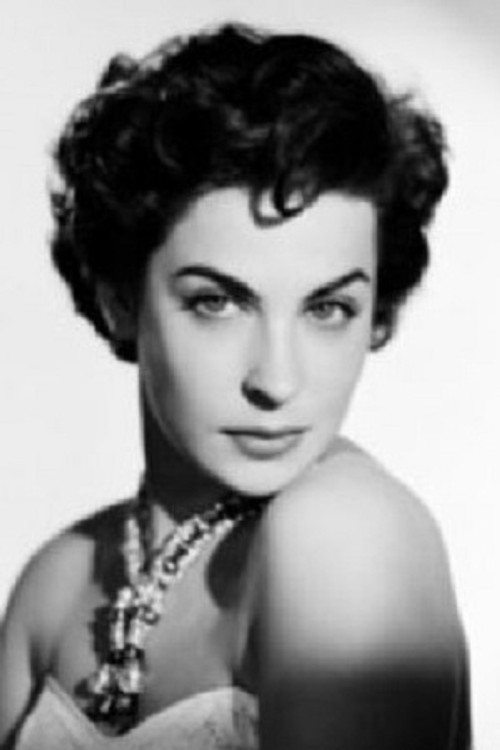 Martha Valdés as Consuelo de la Mora