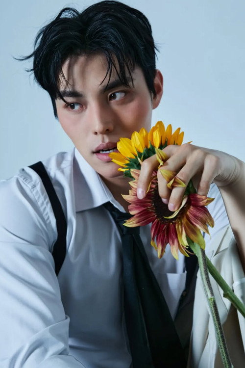 Lee Jae-bin as Kwon Si-jin