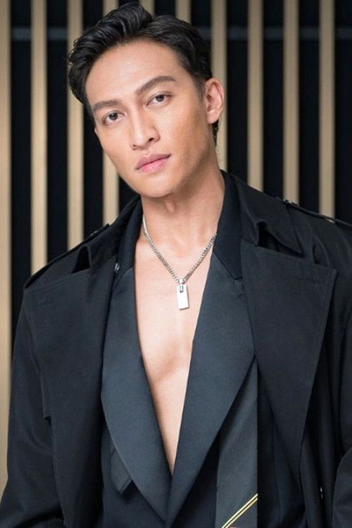 Sky Iskandar as Abang Chelloz