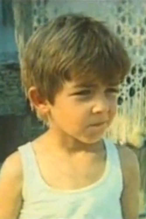 Constantin Bourguiu as Mitu