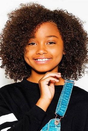 Adaya Ariana as The Little Girl