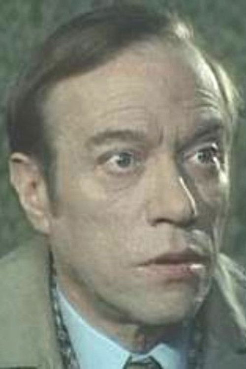 Yves Bureau as A journalist (uncredited)