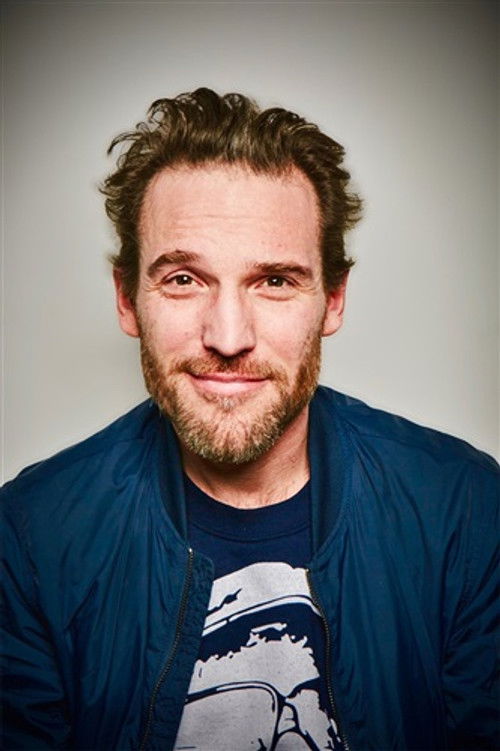 Jérémy Malaveau as Le serveur