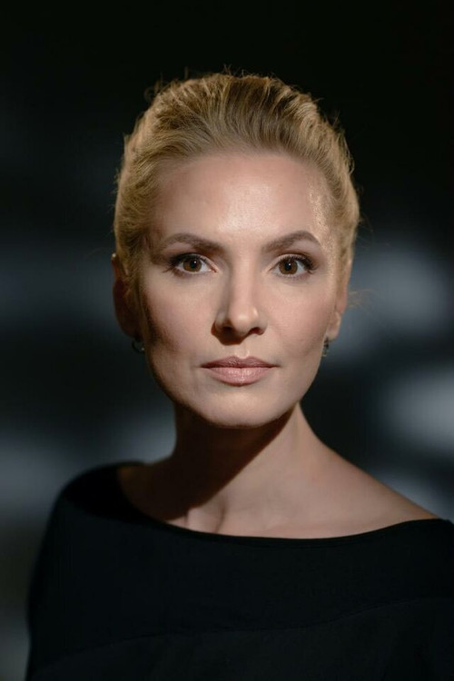 Yekaterina Yudina as Lyudmila