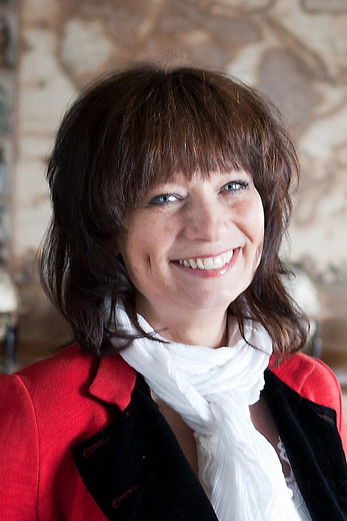 Eva Funck as Kottedrottningen