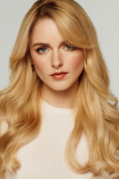 Mckenna Grace as Molly