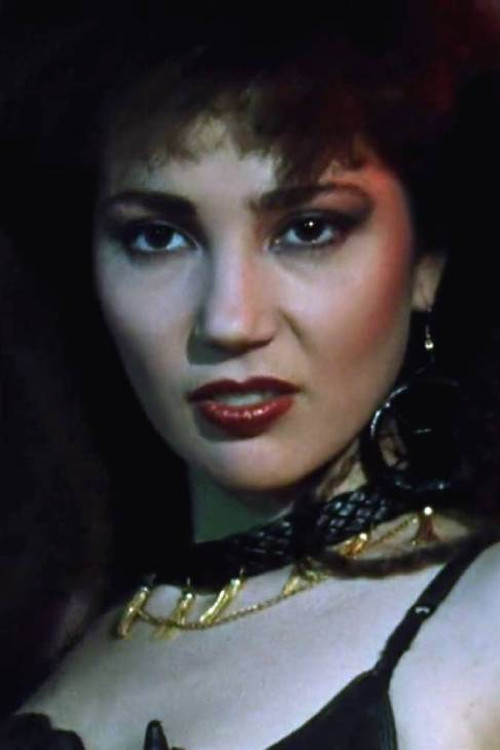 Ella Aralovich as Mary