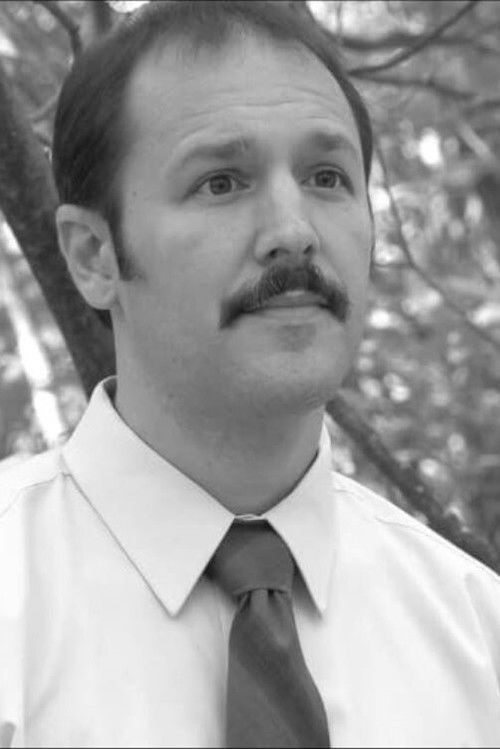 Jay Mayo as Comedian Extraordinaire / Unscrupulous Locksmith