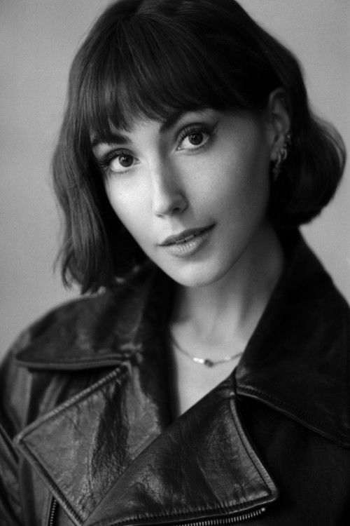 Daniella DeVinter as Mother