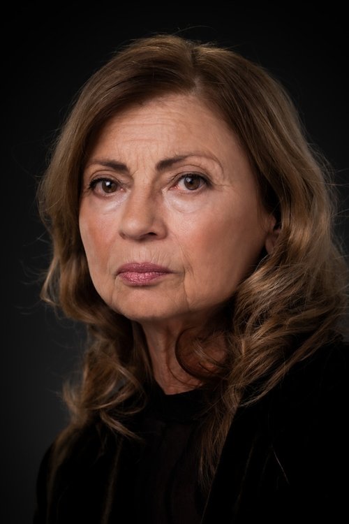 Mariana Krumova as the flag thief