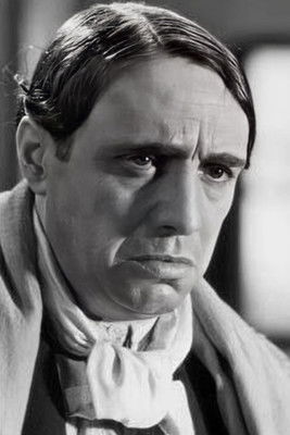 Juan Sarcione as Camilo