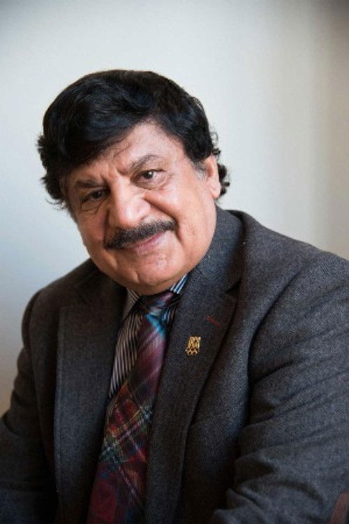 Tariq Alkhizais as Amandas pappa