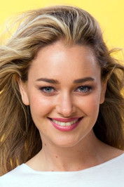 Daniela Nicolás as Sofía Echaurren