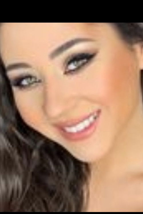 Nicole Cherry as Romina