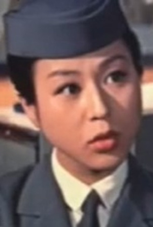 Shinako Mine as Eiko