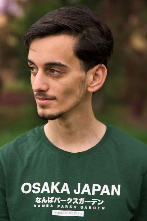 Malik Bekhoucha as Bachir